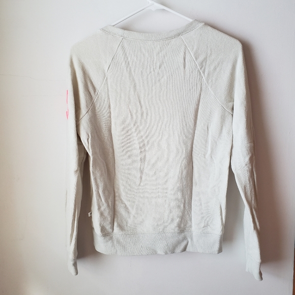 "Vintage" Victoria's Secret Heart Pullover - Picture 9 of 12